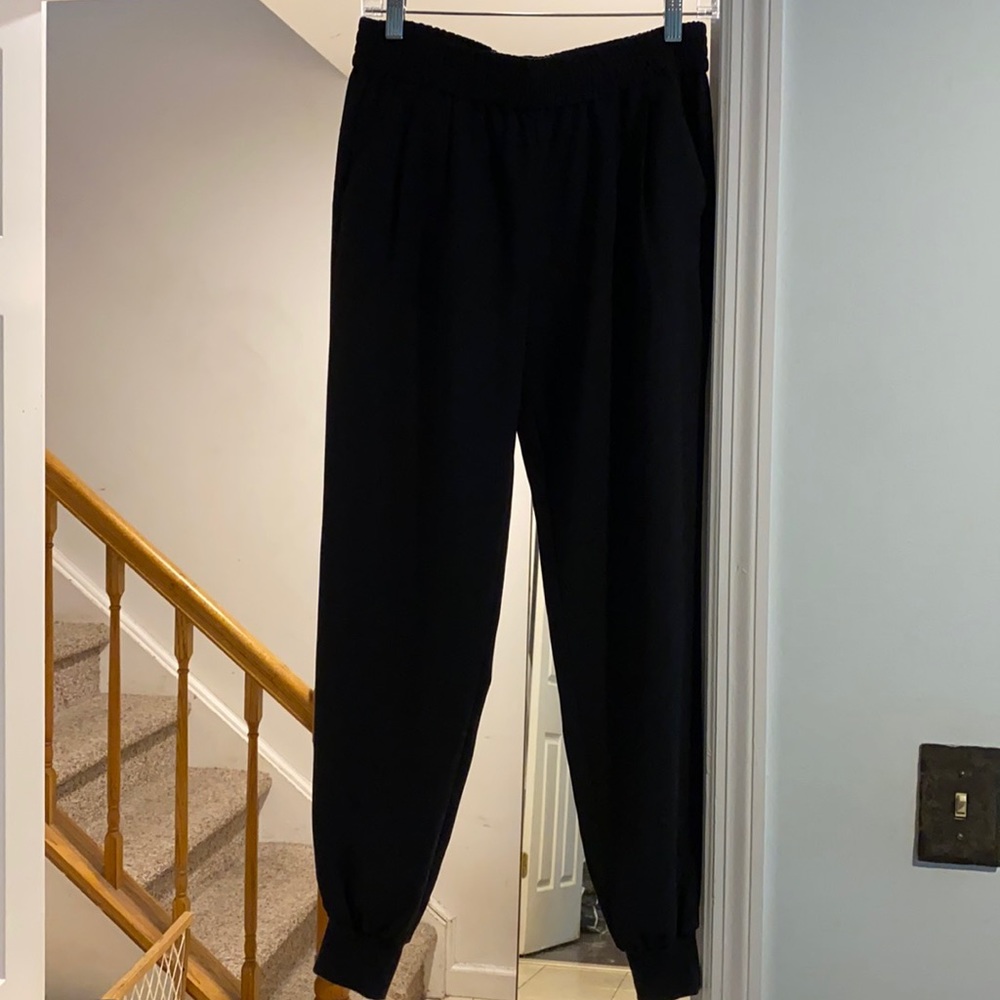 Joie poly crepe joggers. Blk sz small